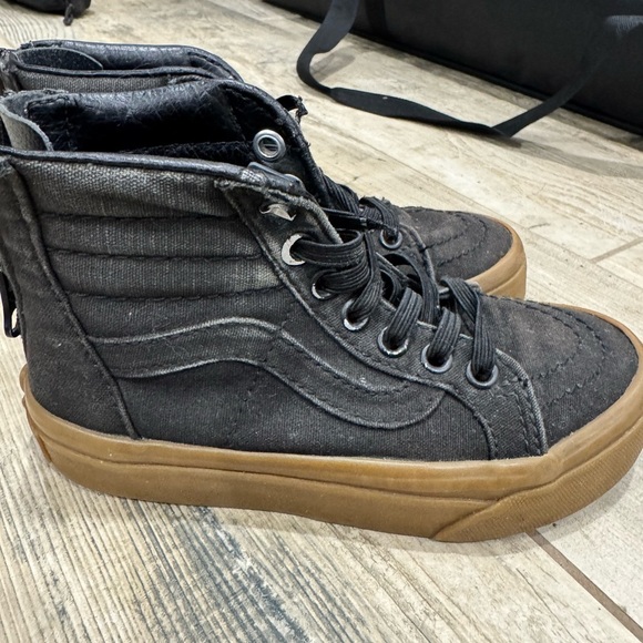 Vans Black High-Top Toddler Shoes - Picture 2 of 4